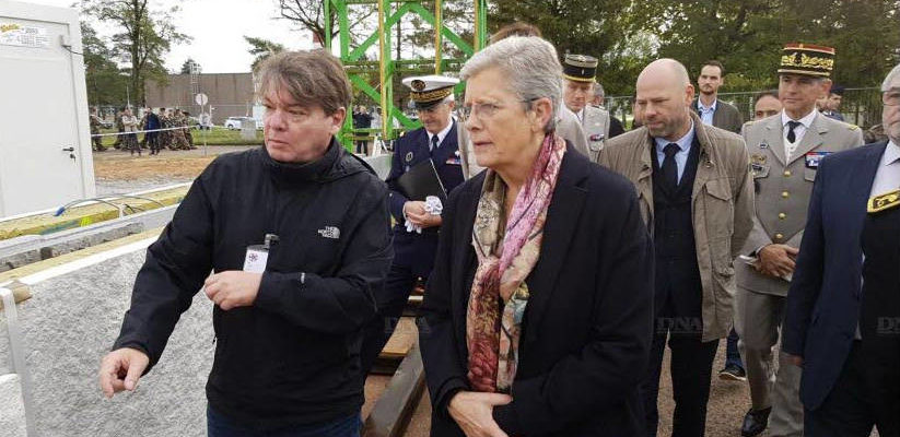 Visite de la secrétaire d’état aux armées sur le chantier du camp d’Oberhoffen